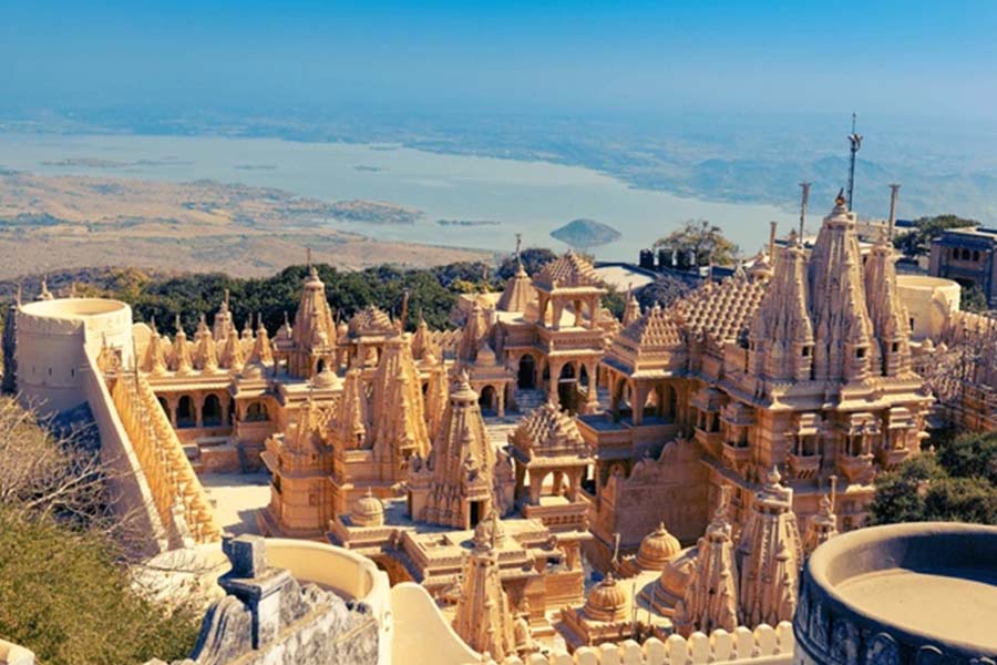 Hire Tempo Traveller in Ahmedabad to Bhavnagar