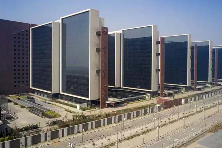 Hire Tempo Traveller in Ahmedabad to Surat