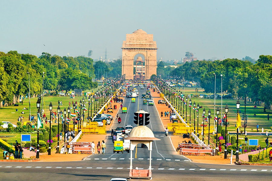 Tempo Traveller Hire in Ahmedabad to Delhi on Rent
